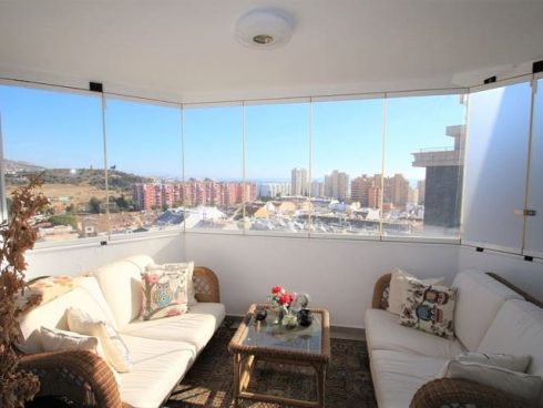 3 bedroom Apartment for sale in Fuengirola with garage - € 295