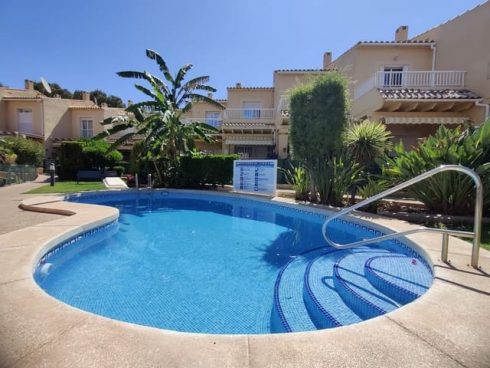 3 bedroom Bungalow for sale in Albir with pool garage - € 225