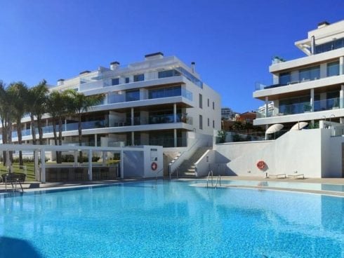 2 bedroom Apartment for sale in La Cala de Mijas with pool garage - € 629