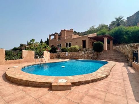 3 bedroom Villa for sale in Turre with pool - € 389