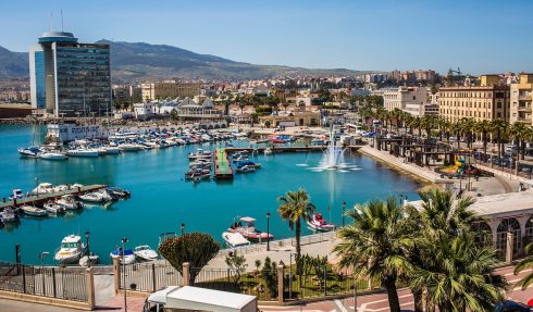 Pro-Palestine protesters screaming ‘murderous Israel!’ try to storm synagogue in Spain: Tensions mount in Melilla as hundreds take to the streets and police are forced to intervene