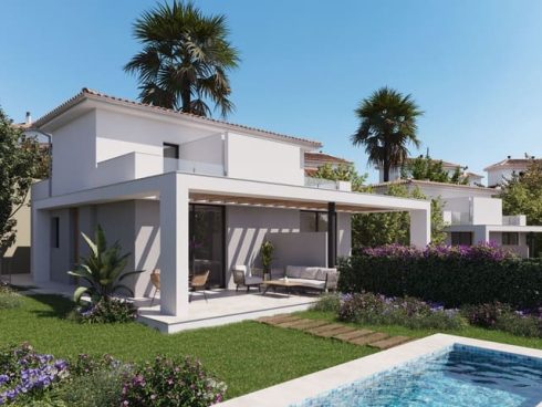 2 bedroom Terraced Villa for sale in Cala Romantica with pool garage - € 380