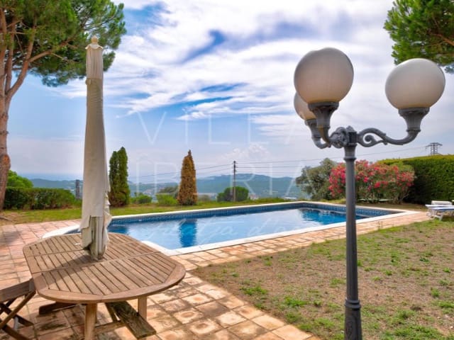 5 bedroom Villa for sale in Platja d'Aro with pool garage - € 1