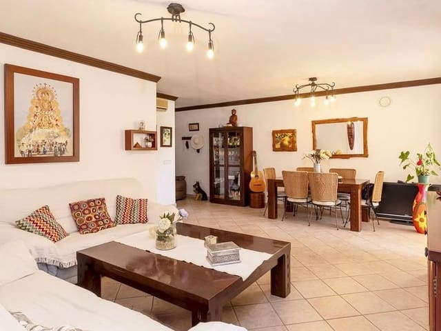 3 bedroom Flat for sale in Santa Eulalia / Santa Eularia with garage - € 550