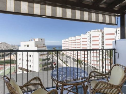 3 bedroom Beach Apartment for sale in Salobrena with pool - € 330