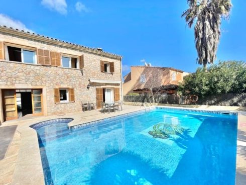 4 bedroom Townhouse for sale in Puerto de Alcudia with pool garage - € 840