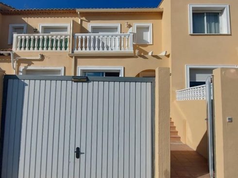 2 bedroom Bungalow for sale in Calpe / Calp with pool - € 225