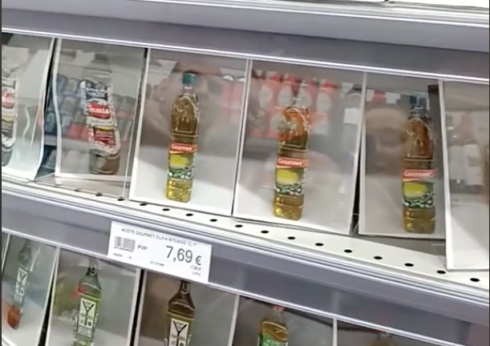 Photos of olive oil on the shelves of a Sevilla supermarket