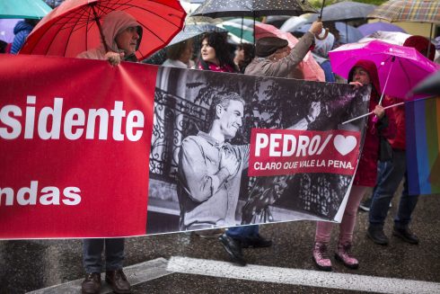 Demonstrators in Madrid to support Prime Minister Pedro Sanchez