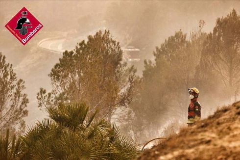 Alicante fire latest: Blaze is STILL burning after taking hold at the weekend - as police make two arrests