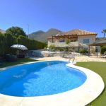 4 bedroom Villa for sale in Pinos de Alhaurin with pool garage - € 630