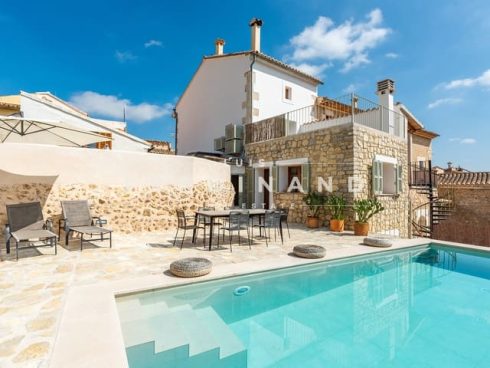 3 bedroom Villa for sale in Selva with pool - € 795