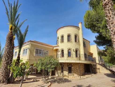 3 bedroom Finca/Country House for sale in Pilar de Jaravia with pool garage - € 425