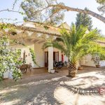 8 bedroom Villa for sale in Godella with garage - € 650