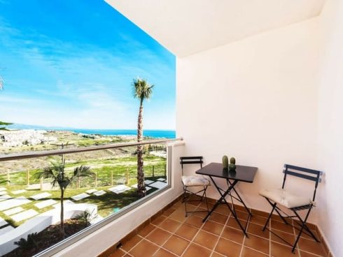 3 bedroom Penthouse for sale in Manilva with pool garage - € 249