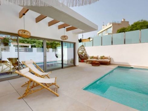 3 bedroom Villa for sale in Villamartin with pool - € 369