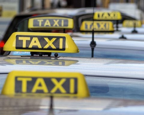 Exposed: Taxi drivers aTaxi driver sexually assaults British tourist and tells her 'that's how things are done in Spain'