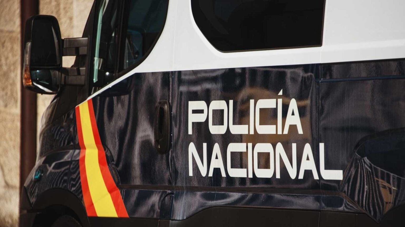 Workers at coffee-machine company steal and sell units in Spain - Olive ...