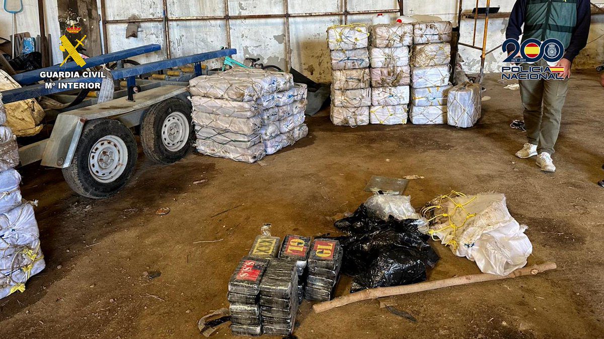 Military-trained narcos arrested in three tonne cocaine bust in south ...
