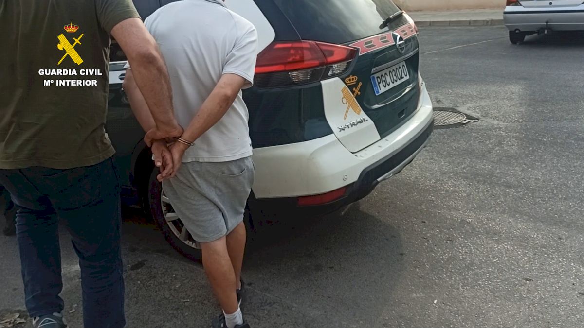 Irish man is shot in the head outside Costa Blanca shopping centre- suspect jailed