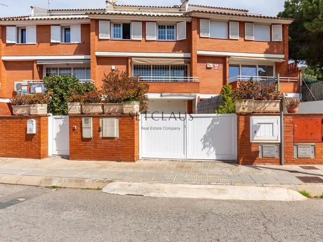 5 bedroom Townhouse for sale in Vilassar de Dalt with garage - € 543
