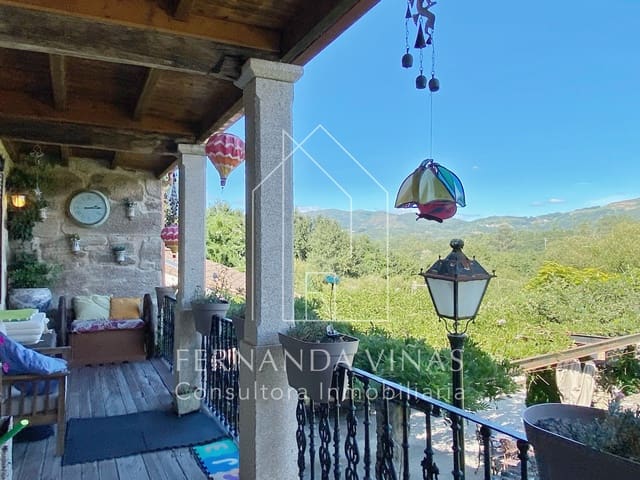 3 bedroom Townhouse for sale in Mondariz with pool - € 425