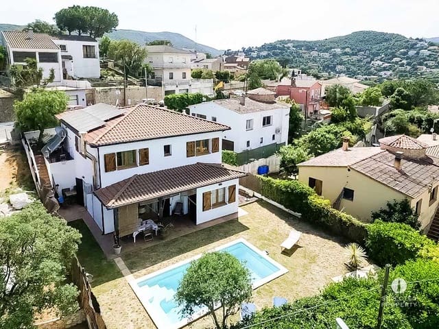 4 bedroom Townhouse for sale in Calonge i Sant Antoni with pool - € 595