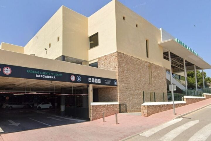 British man dies in hospital after seven-metre fall at Ibiza supermarket car park