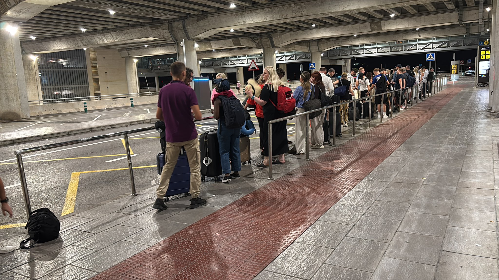 Taxi association rubbishes claims of long queues for cabs at Costa Blanca airport