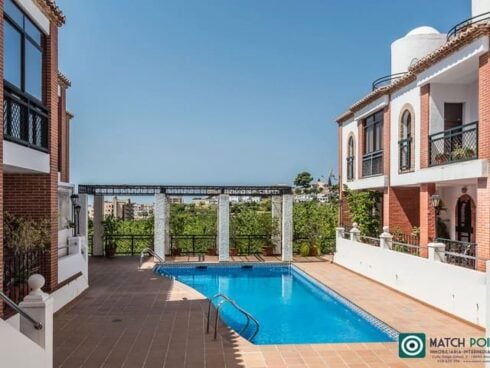 3 bedroom Townhouse for sale in Almunecar - € 288
