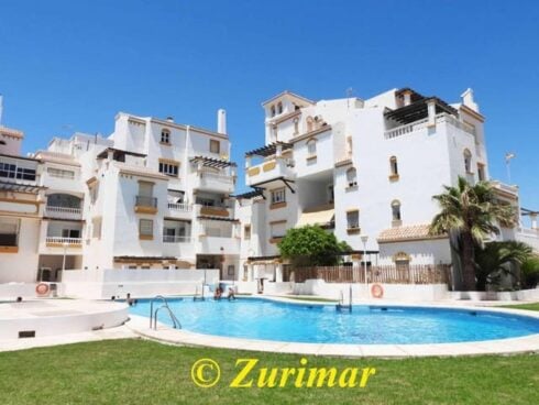 Apartment for sale in Roquetas de Mar with pool - € 195