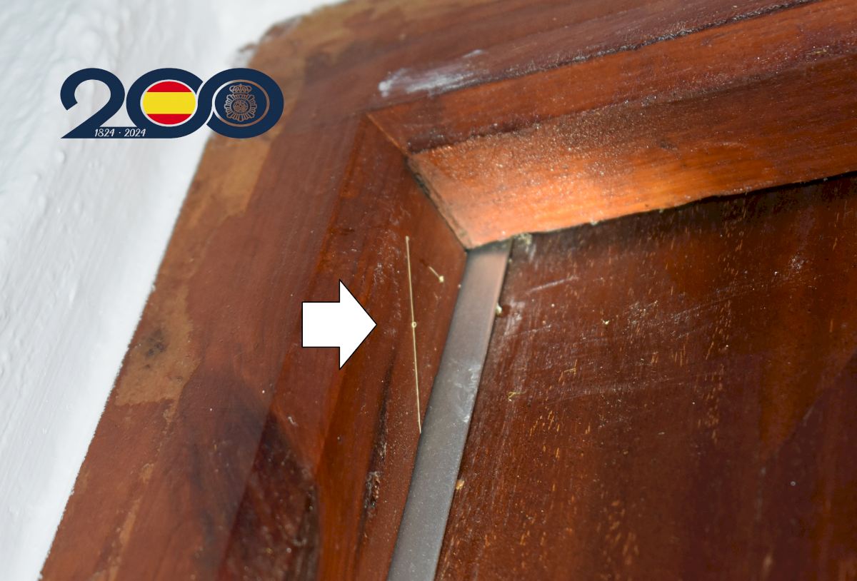 Crafty burglars stuck glue on front doors to check if Costa Blanca homes were unoccupied
