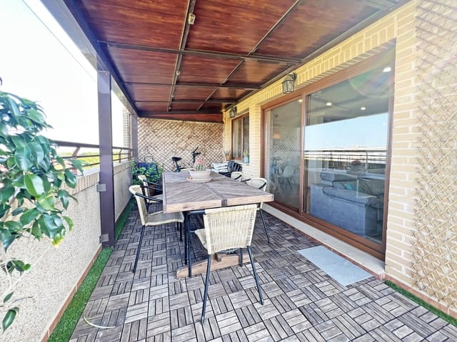 3 bedroom Penthouse for sale in Paterna with pool garage - € 389