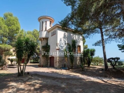 4 bedroom Finca/Country House for sale in Riudecanyes with garage - € 570