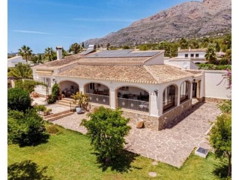 4 bedroom Villa for sale in Javea / Xabia with pool garage - € 947