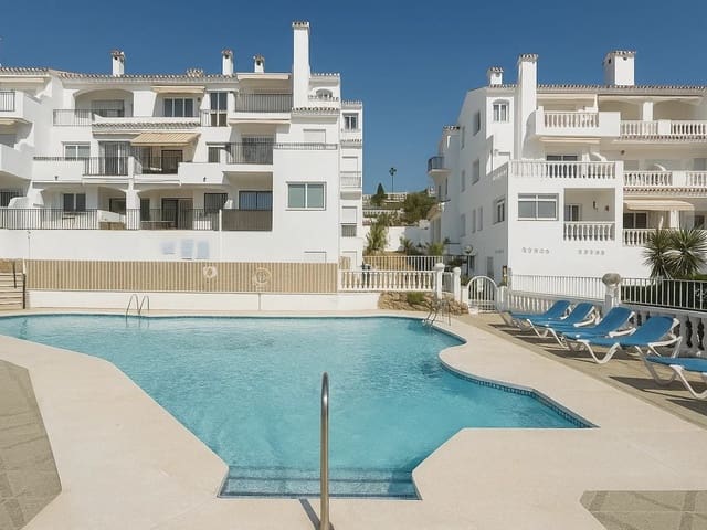 2 bedroom Apartment for sale in La Duquesa / Puerto de la Duquesa with pool - € 200