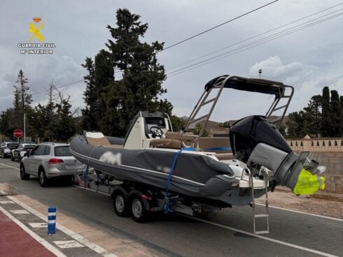 French murder fugitive chased on Costa Blanca motorway with vehicle towing stolen boat transported into Spain
