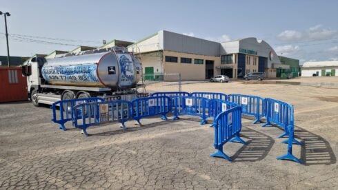 Tankers supply over 100,000 residents who cannot use tap water due to flood damage in Spain's Murcia