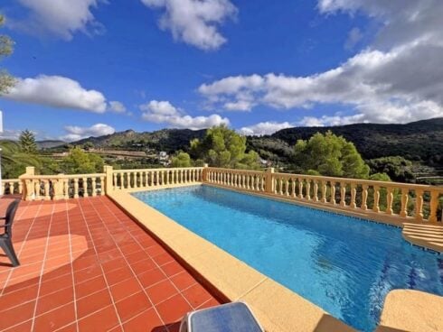 2 bedroom Villa for sale in L'Atzuvia with pool - € 275