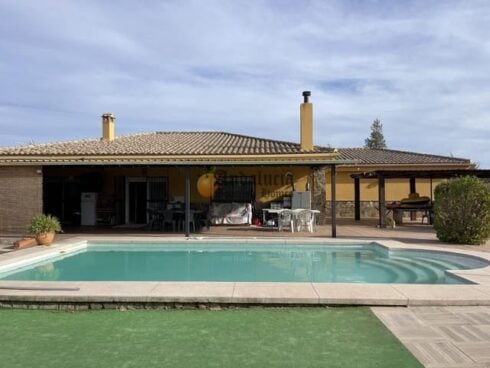 5 bedroom Villa for sale in Moraleda de Zafayona with pool - € 249
