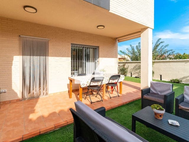 3 bedroom Townhouse for sale in Almassora / Almazora with pool garage - € 225