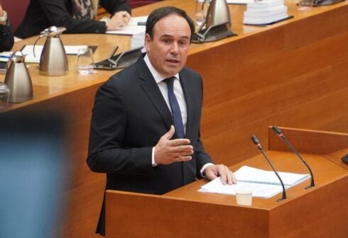 New Valencia president voted into office to replace Carlos Mazon with the help of far-right Vox party