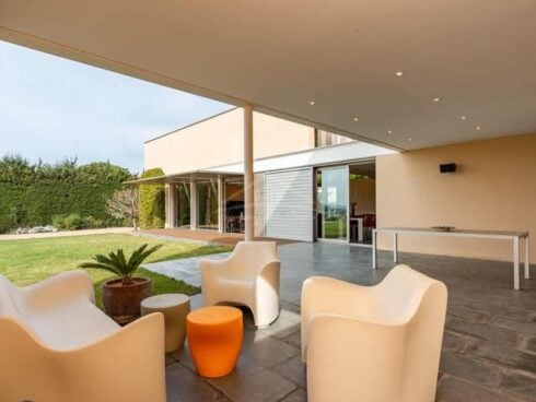 3 bedroom Villa for sale in Vilopriu with pool garage - € 950