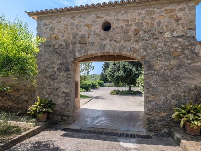 4 bedroom Villa for sale in Santa Maria del Cami with pool garage - € 3