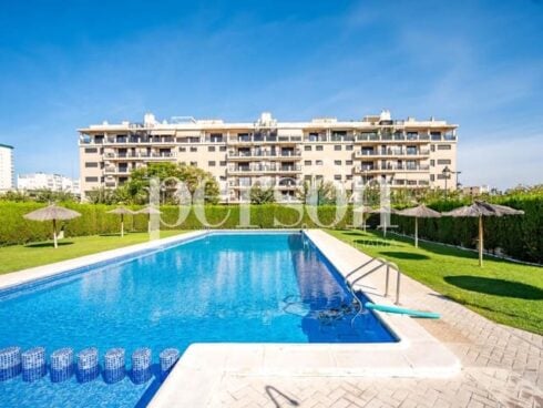 3 bedroom Flat for sale in Puig with pool garage - € 320