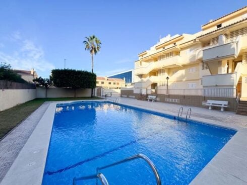 2 bedroom Townhouse for sale in La Mata with pool garage - € 240