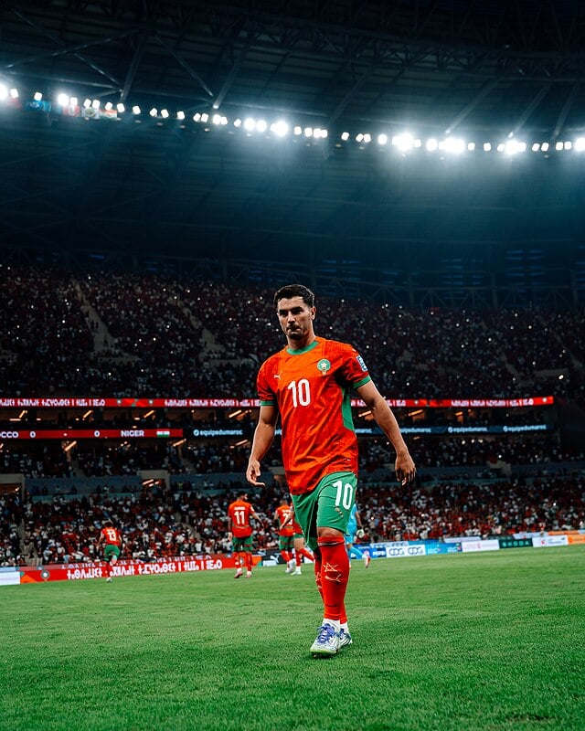 WATCH: Malaga-born football star goes from hero to zero with shocking Panenka penalty to lose the African Cup final