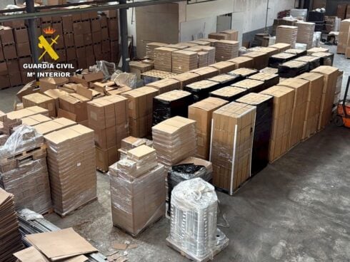 Fake cigarette factory raided with €3m of products set for black market sales in Spain