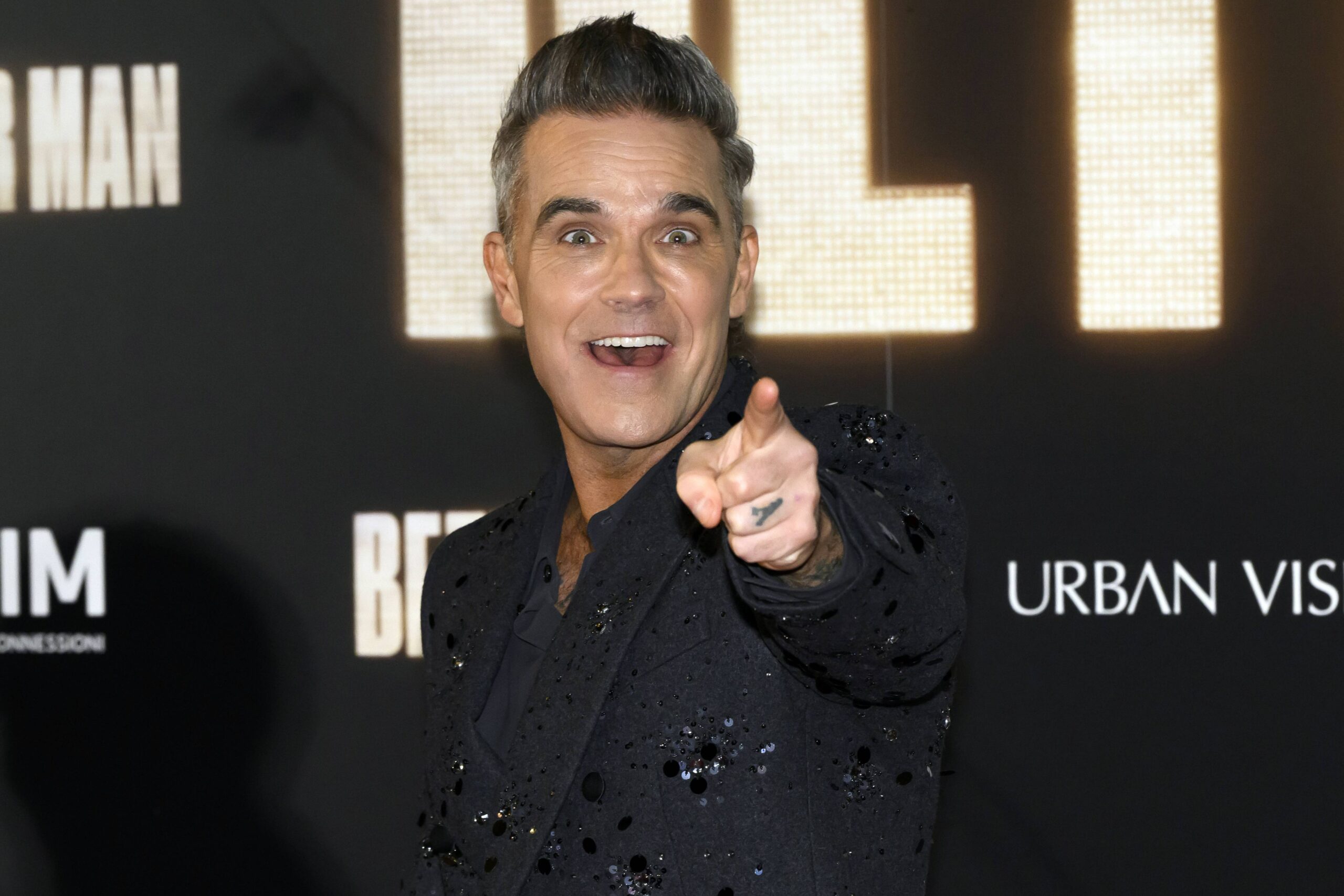 Let him entertain you: Robbie Williams is coming to Spain in 2026