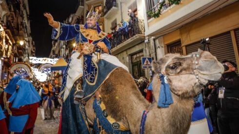Spain's oldest Three Kings parade goes ahead despite likely poor weather